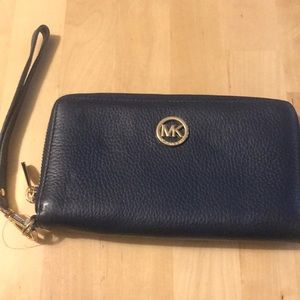 Michael Kors wristlet